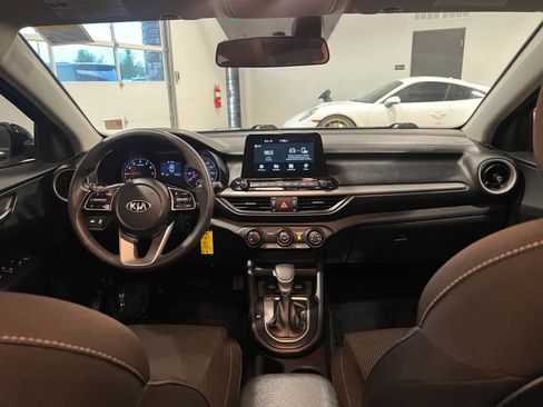 Used 2021 Kia Forte LXS image 28