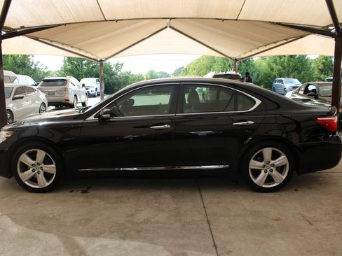 Used 2012 Lexus LS 460 image 4