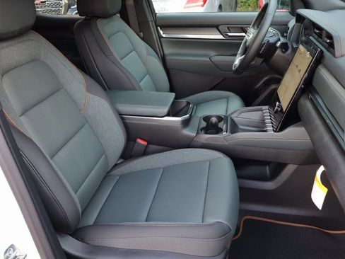 New 2026 GMC Terrain AT4 w/ Convenience Package III image 25