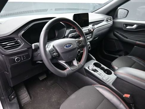 Used 2025 Ford Escape ST-Line image 19