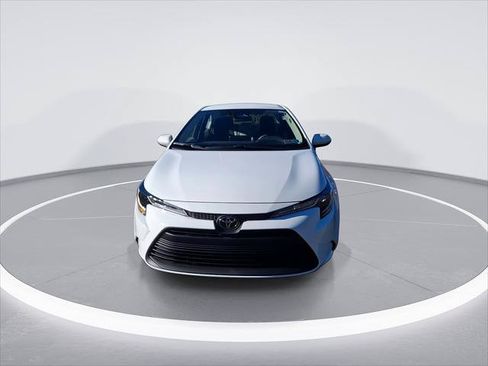 Certified 2026 Toyota Corolla LE FWD image 5