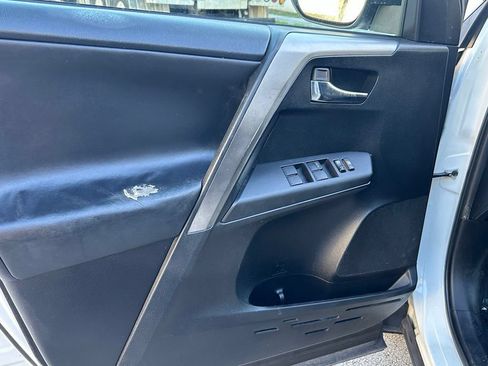Used 2016 Toyota RAV4 XLE FWD image 15