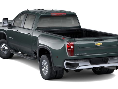 New 2026 Chevrolet Silverado 3500 LT image 2