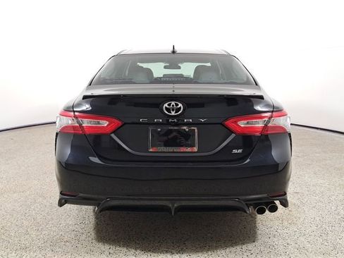 Used 2020 Toyota Camry SE image 6