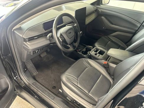 Used 2025 Ford Mustang Mach-E Premium AWD/4WD image 3
