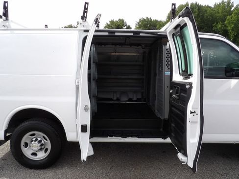 Used 2020 Chevrolet Express 2500 w/ Driver Convenience Package RWD image 25
