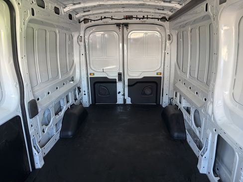 Used 2025 Ford Transit 250 148 Medium Roof image 26