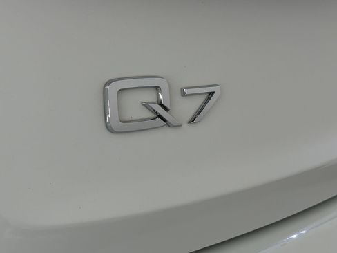 Used 2023 Audi Q7 2.0T Premium Plus w/ Premium Plus Package AWD/4WD image 35