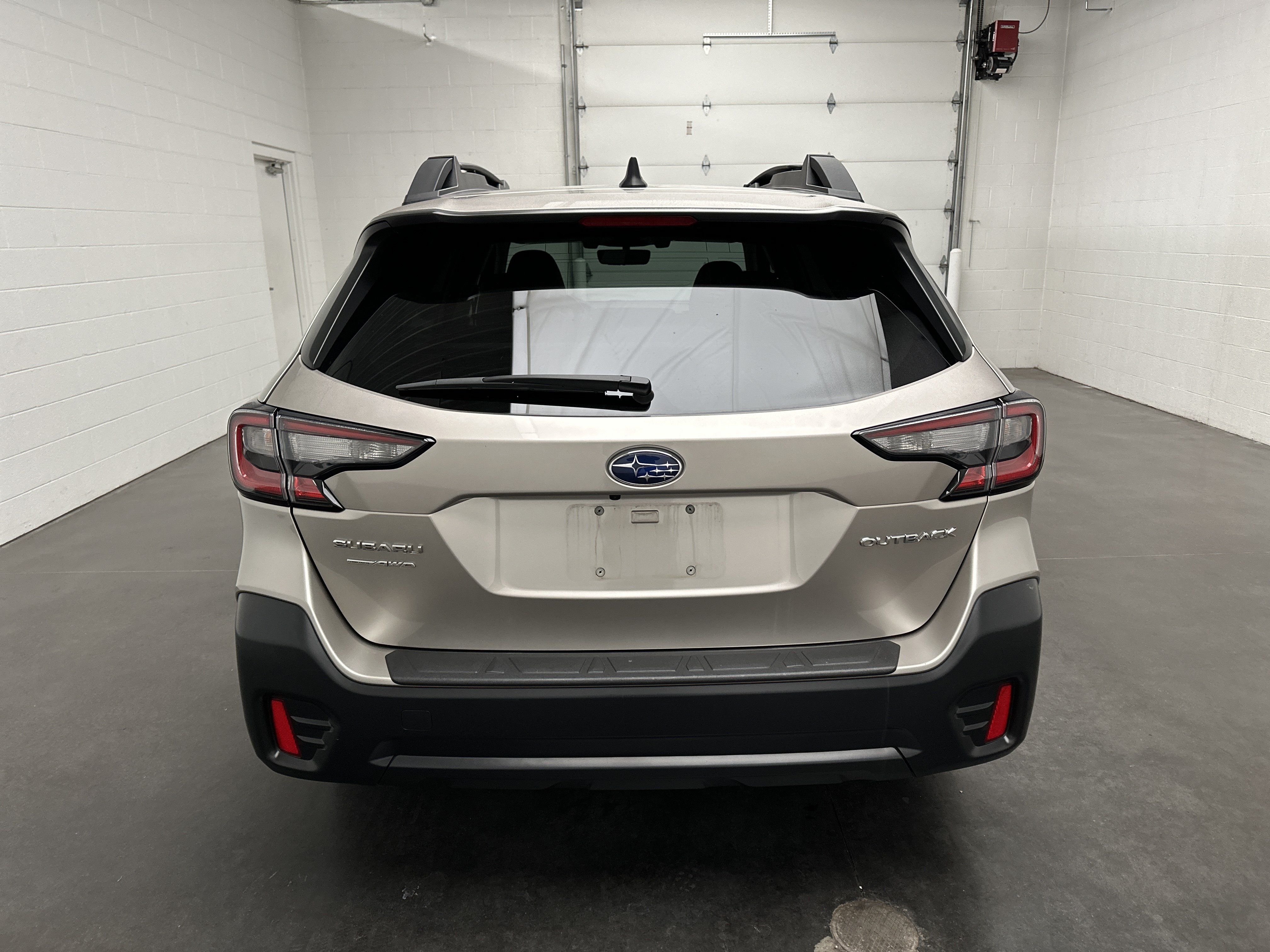 Used 2020 Subaru Outback Premium w/ Popular Package #1 AWD/4WD image 8