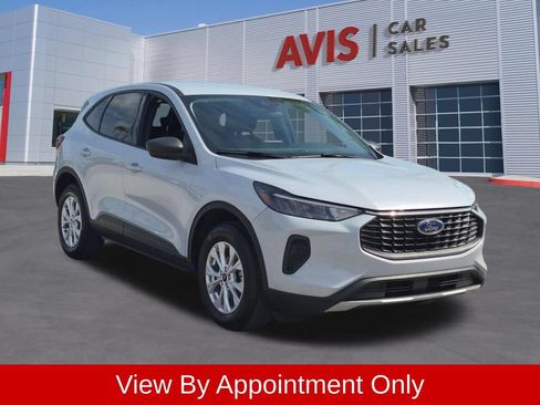 Used 2025 Ford Escape Active AWD/4WD image 3