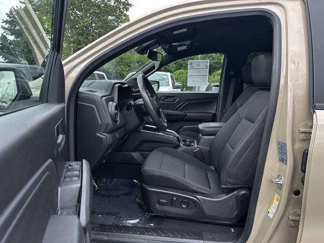 Used 2024 Chevrolet Colorado Trail Boss w/ Technology Package AWD/4WD image 19