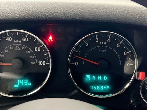 Used 2018 Jeep Wrangler Sport image 23