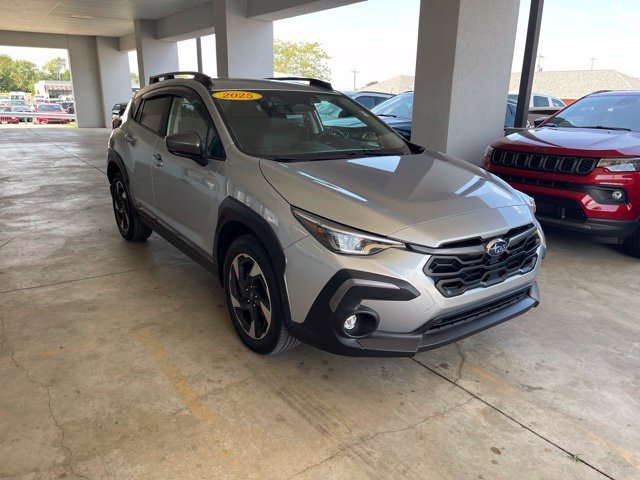 Used 2025 Subaru Crosstrek 2.5i Limited AWD/4WD image 3