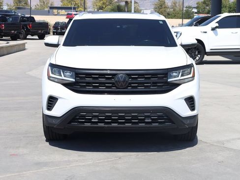 Used 2020 Volkswagen Atlas Cross Sport SE w/ Panoramic Sunroof Package AWD/4WD image 9