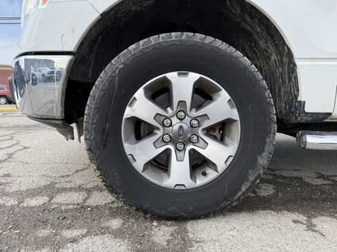 Used 2011 Ford F150 XLT w/ XLT Chrome Pkg image 12