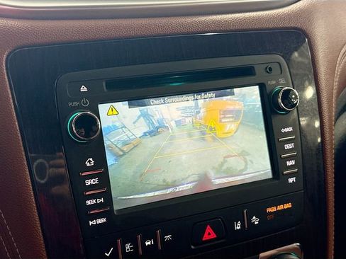Used 2017 Chevrolet Traverse Premier image 14