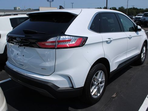 Used 2023 Ford Edge SEL w/ Convenience Package AWD/4WD image 6