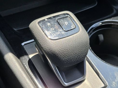 Used 2024 Nissan Rogue SV FWD image 20