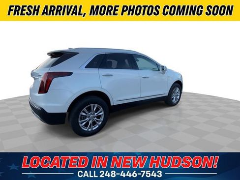 Used 2020 Cadillac XT5 Premium Luxury w/ LPO, Floor Liner Package FWD image 2