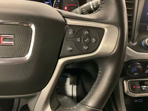 Used 2022 GMC Acadia SLT image 22