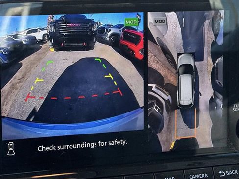 Used 2023 Nissan Rogue SL w/ SL Premium Package image 32