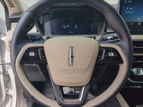 New 2026 Lincoln Corsair Premiere FWD image 13