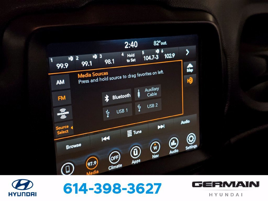 Used 2021 Jeep Renegade Latitude AWD/4WD image 28