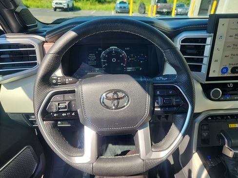 Used 2022 Toyota Tundra Capstone AWD/4WD image 18