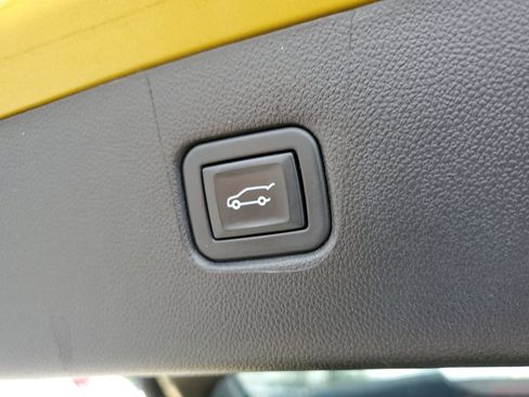 Used 2022 Chevrolet Blazer RS FWD image 14