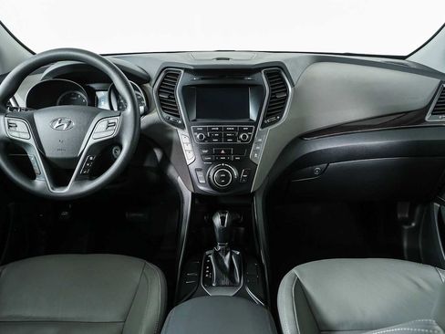 Used 2019 Hyundai Santa Fe XL SE FWD image 18