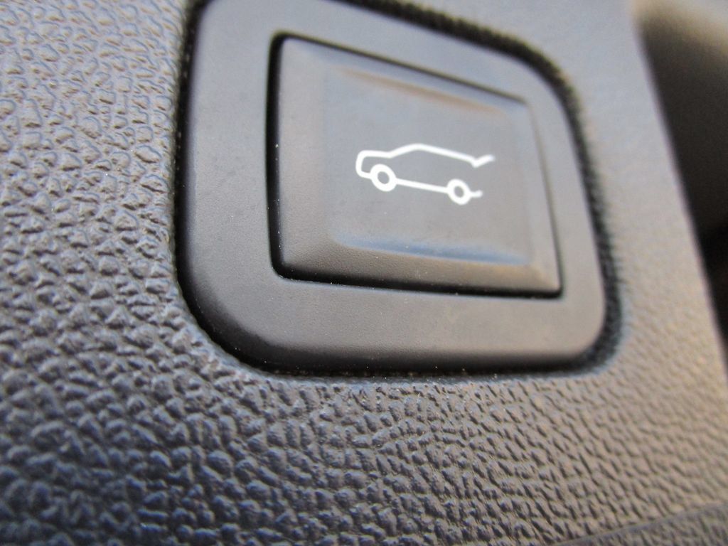 Used 2024 Chevrolet Equinox LT FWD image 21