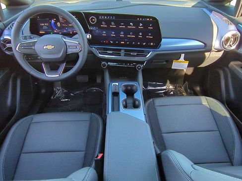 New 2026 Chevrolet Equinox EV LT AWD/4WD image 13