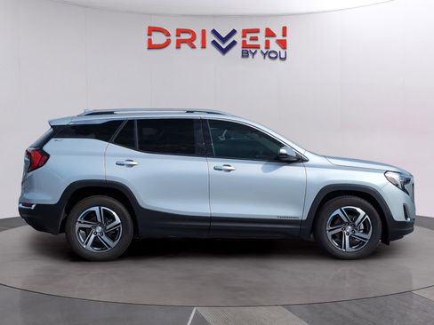 Used 2021 GMC Terrain SLT image 6