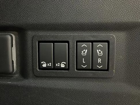 Used 2021 GMC Yukon Denali AWD/4WD image 30