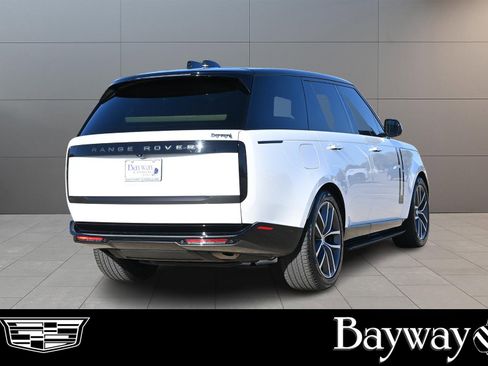 Used 2024 Land Rover Range Rover SE image 5