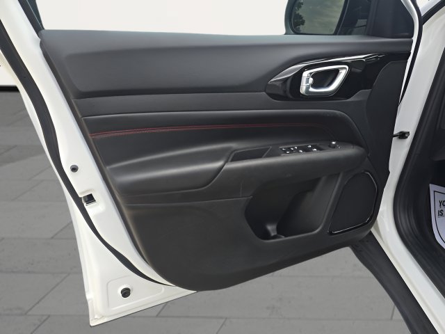 Certified 2024 Jeep Compass Trailhawk AWD/4WD image 10