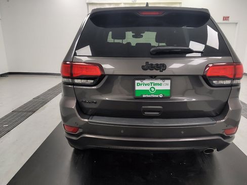 Used 2019 Jeep Grand Cherokee Altitude AWD/4WD image 6