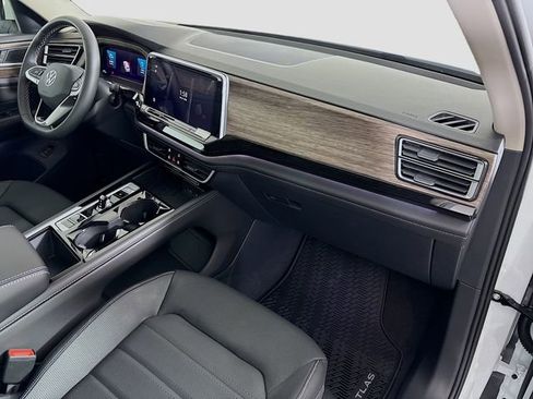 New 2026 Volkswagen Atlas SEL image 32