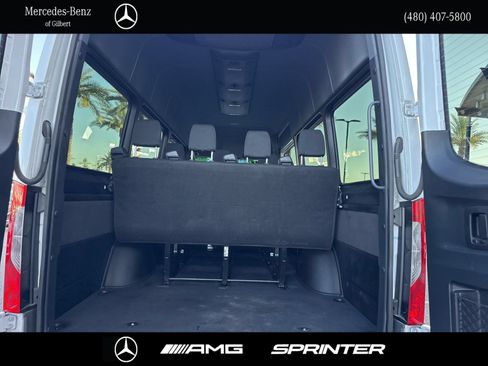 Used 2025 Mercedes-Benz Sprinter 2500 image 7