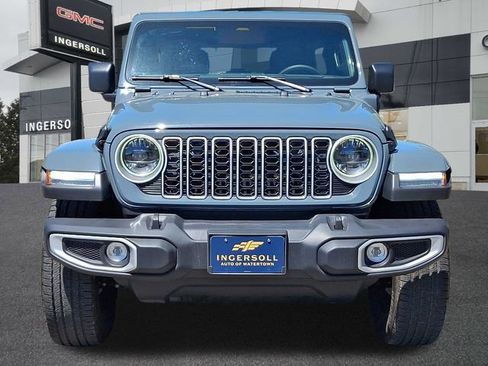 Used 2025 Jeep Wrangler Unlimited Sahara AWD/4WD image 22