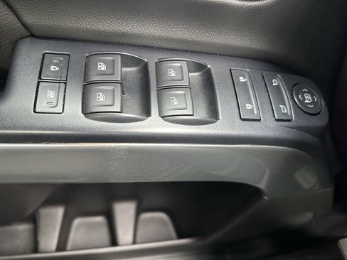 Used 2017 Chevrolet Silverado 1500 LT w/ All Star Edition AWD/4WD image 36