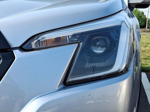 Certified 2022 Subaru Forester Limited w/ Popular Package #2 AWD/4WD image 9