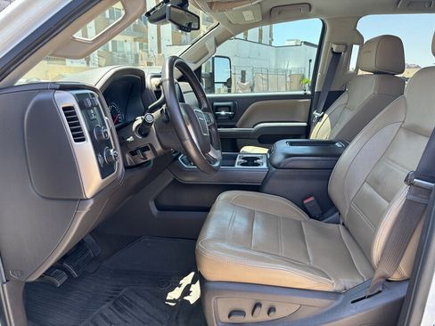 Used 2017 GMC Sierra 2500 Denali w/ Duramax Plus Package AWD/4WD image 15