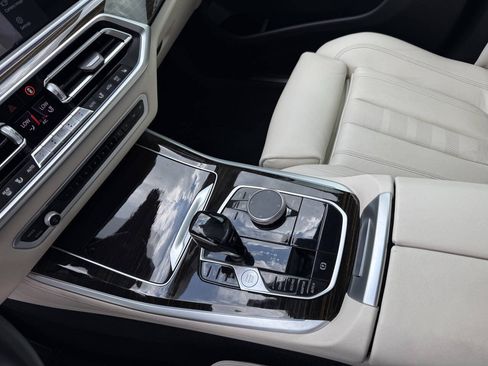 Used 2020 BMW X5 sDrive40i w/ Premium Package RWD image 16