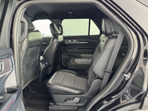 Used 2025 Ford Explorer ST-Line AWD/4WD image 17