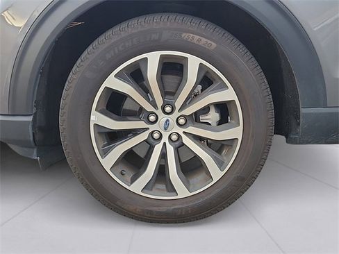 Used 2025 Ford Explorer ST-Line image 9