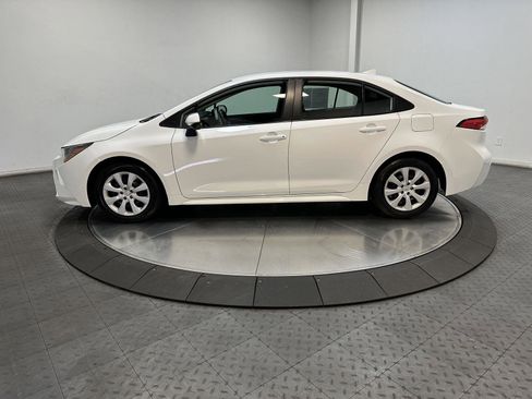 Used 2025 Toyota Corolla LE FWD image 8