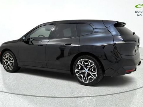 Used 2024 BMW iX xDrive50 w/ Sport Package AWD/4WD image 6