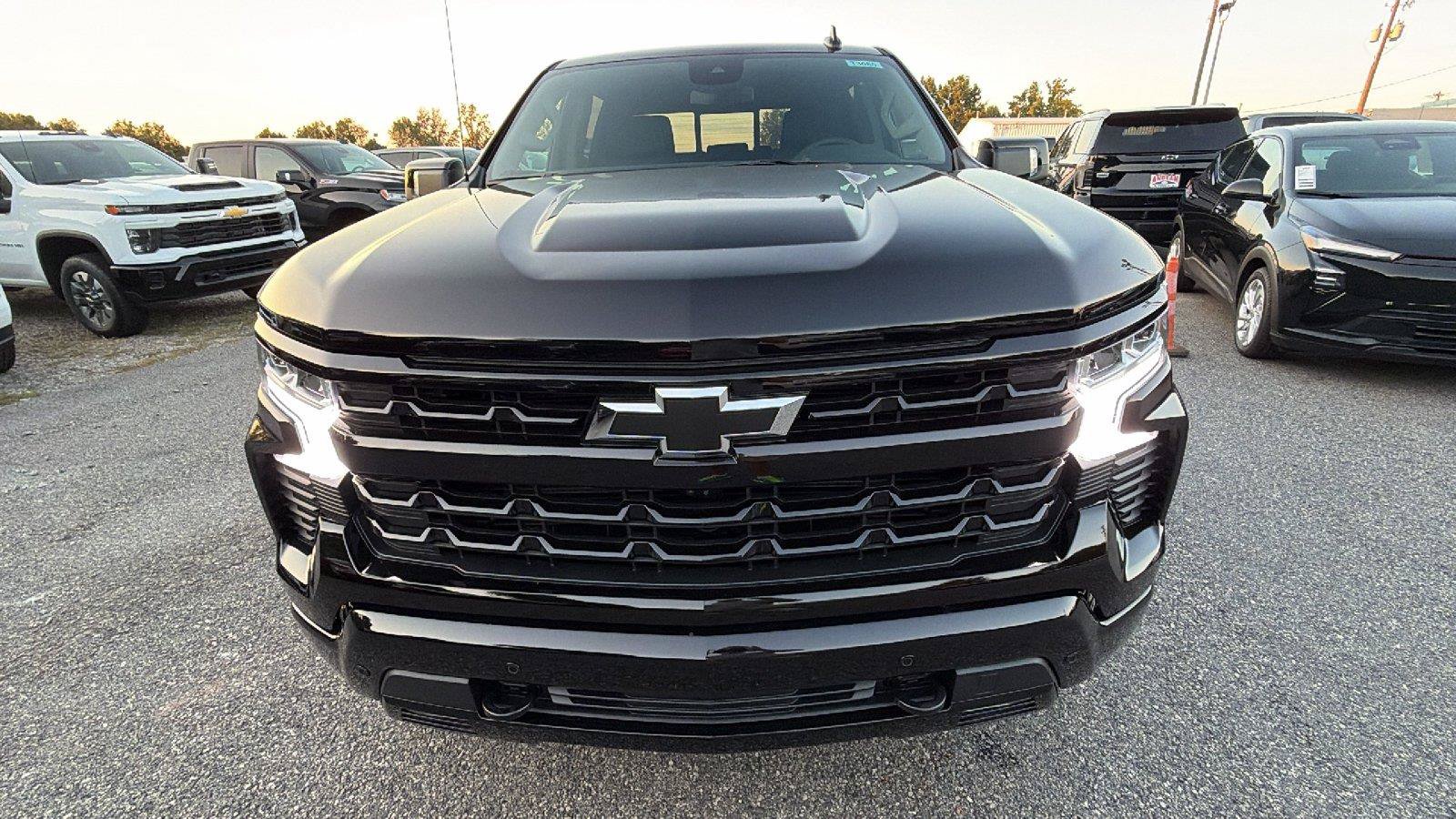 New 2026 Chevrolet Silverado 1500 RST w/ RST All Star Premium Package AWD/4WD image 2