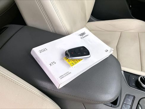 Used 2021 Cadillac XT5 Premium Luxury FWD image 15